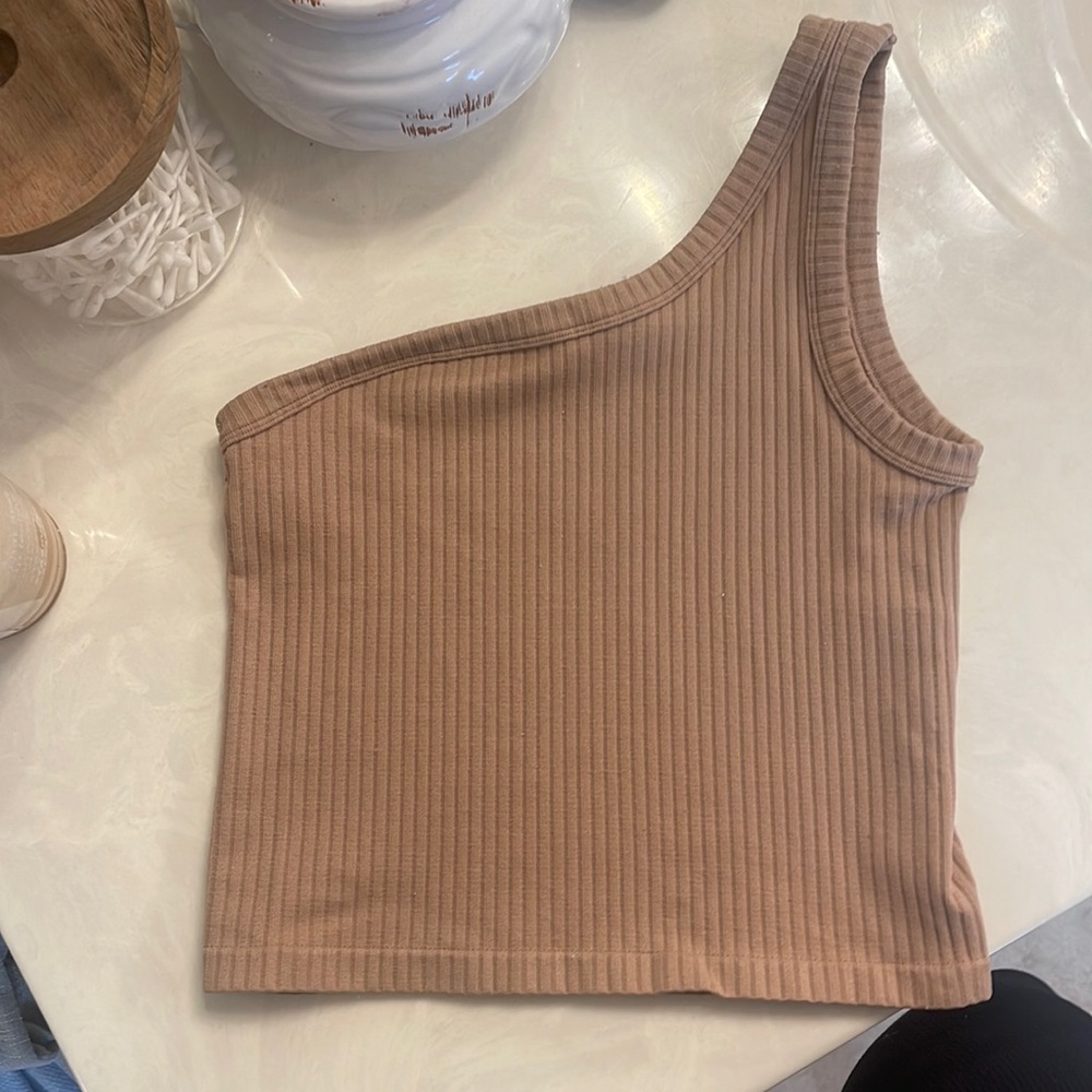 One shoulder tank